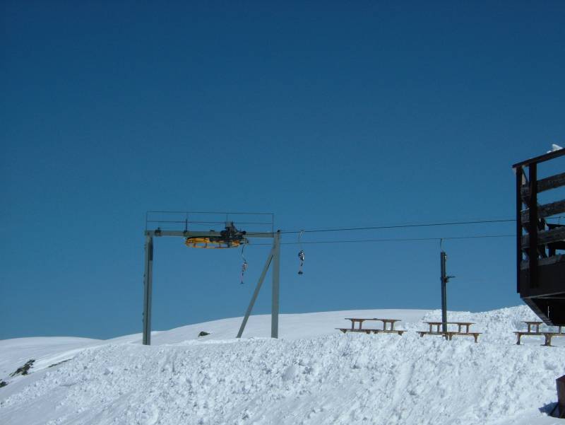Bergstation des Schlepplifts Plan du Fou, April 2006