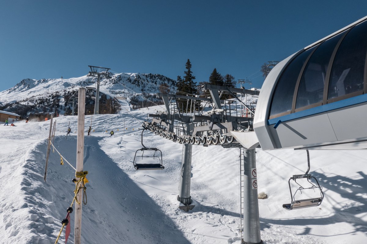 Talstation der Sesselbahn L'Étherolla, Februar 2023