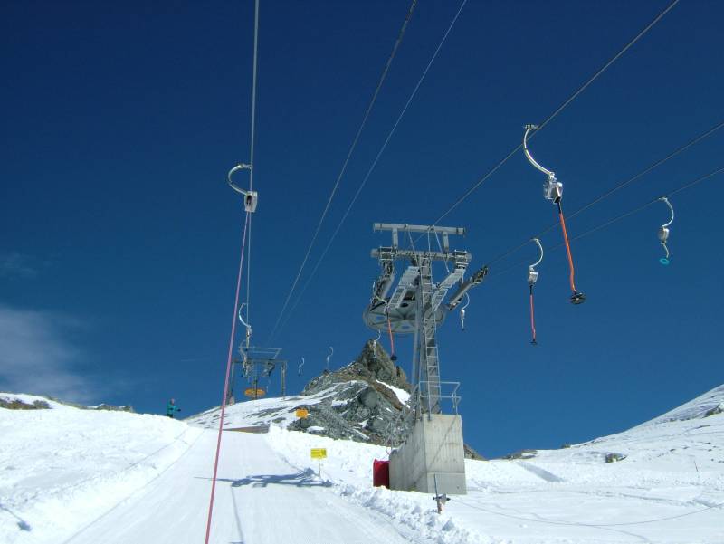 Bergstation des Schlepplifts Greppon Blanc 2, April 2006