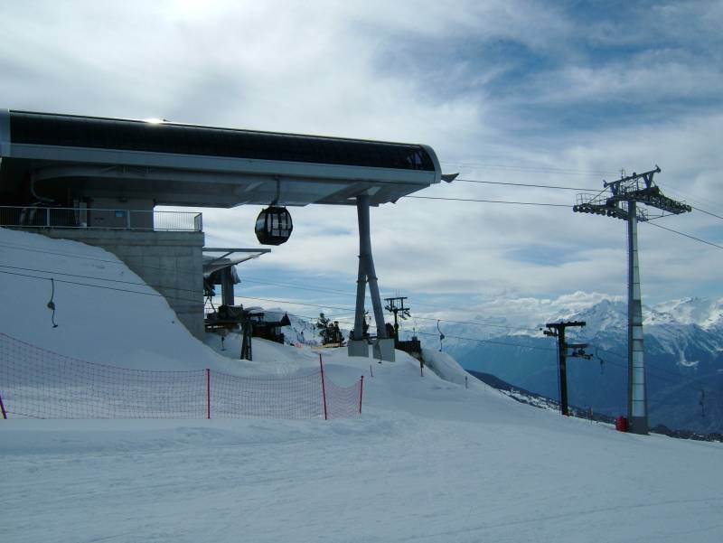 Bergstation der Kabinenbahn Veysonnaz-Thyon, April 2006