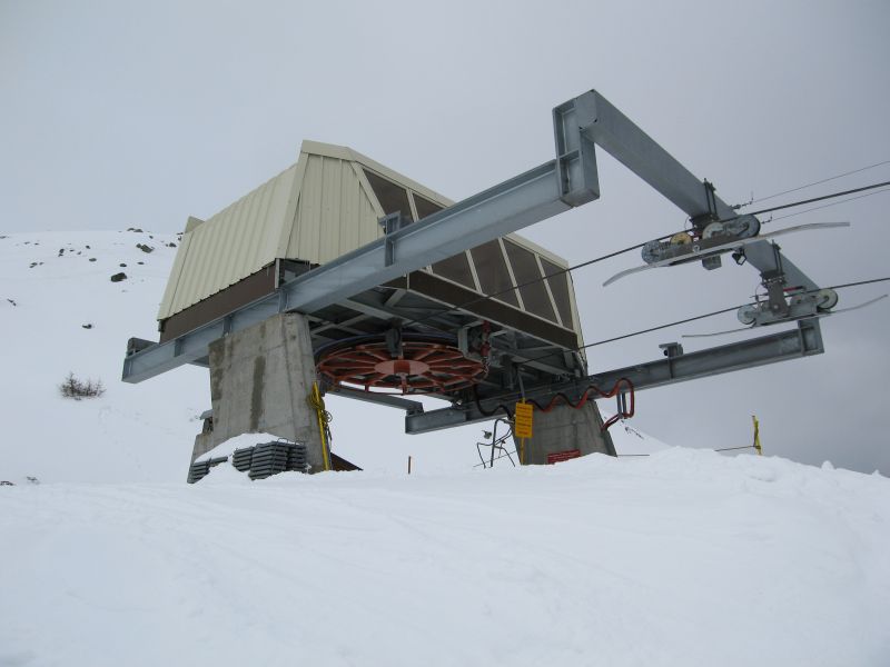 Bergstation der Sesselbahn Darbey-Les Ruinettes, März 2008