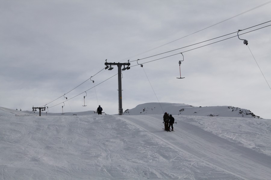 Schlepplift Les Chottes mit neuen Gehängen von LST, Februar 2012