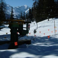 Talstation des Schlepplifts Le Vallon, April 2006