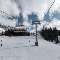 Sesselbahn Le Mayentzet-Combe à Médran, März 2026