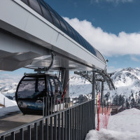 Bergstation der Kabinenbahn Siviez-Plan du Fou, März 2026
