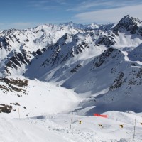Abfahrtsroute Mont Gélé-Tortin, fernab von jeglichem Massentourismus - hier ist Skifahren noch das, was es ursprünglich einmal war: ein unvergleichbares Abenteuer inmitten einer intakten Natur im Hochgebirge, Februar 2012