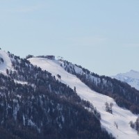 Blick hinüber in den Teilsektor Nendaz mit dem vor einigen Jahren neu gebauten Schlepplift Alpage, Februar 2012