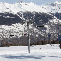 Parallel dazu, aber etwas länger die Baco-Poma-Sesselbahn Les Collons-La Trabanta, Februar 2012