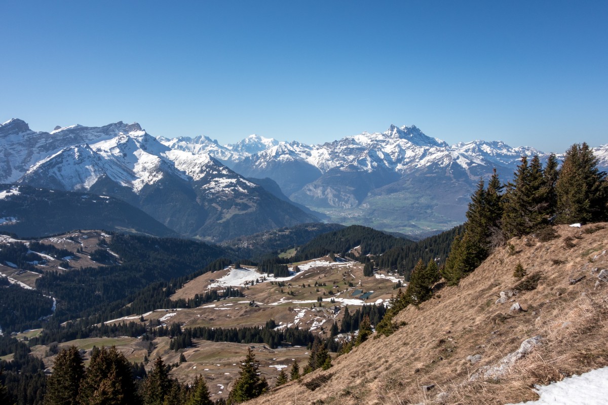 Ausblick von der Chaux Ronde nach Westen, April 2017