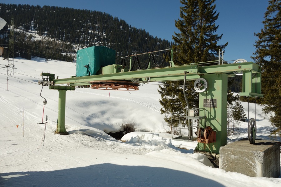 Talstation des Schlepplifts Arsat, März 2014