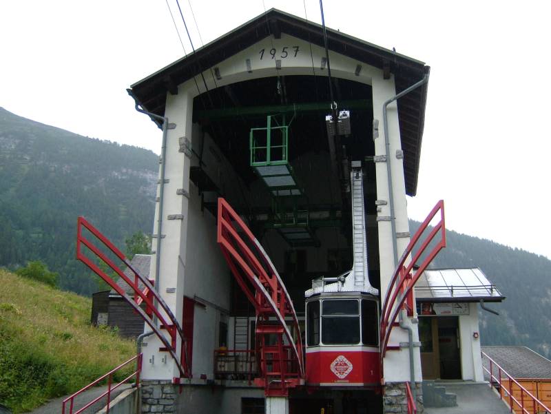 Talstation der Luftseilbahn Leukerbad-Gemmipass, Juli 2005