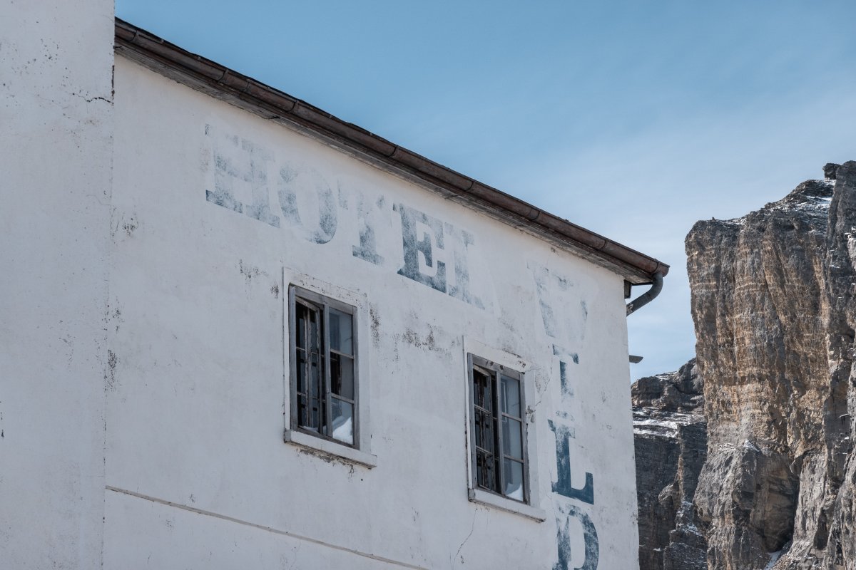 Ehemaliges Hotel Wildstrubel am Gemmipass, Oktober 2021