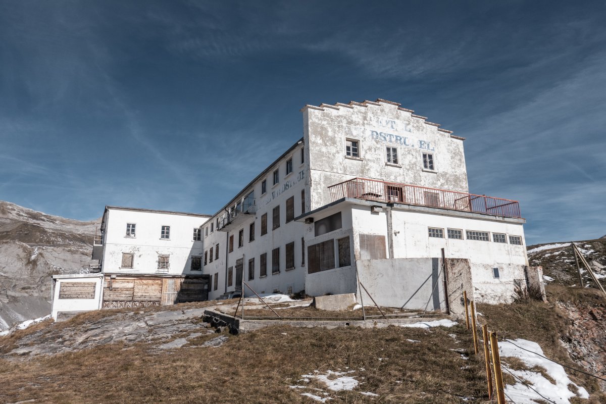 Ehemaliges Hotel Wildstrubel am Gemmipass, Oktober 2021
