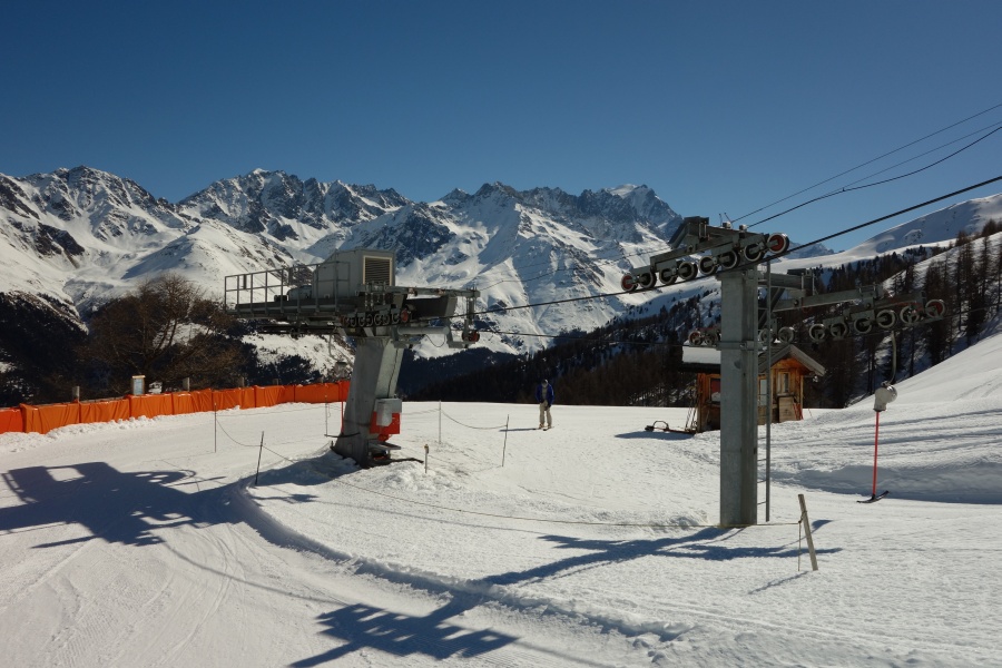 Talstation des Schlepplifts Chaux de Bavon, März 2014