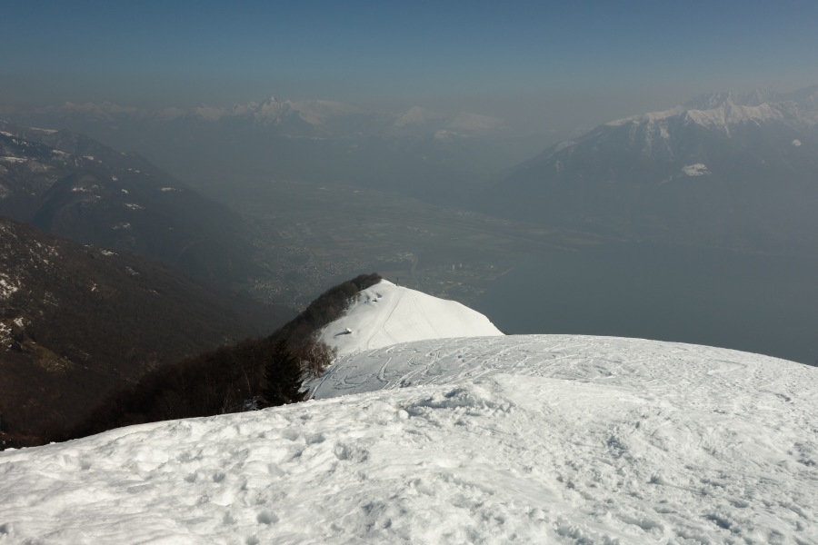 Ausblick von der Cimetta auf die Magadinoebene