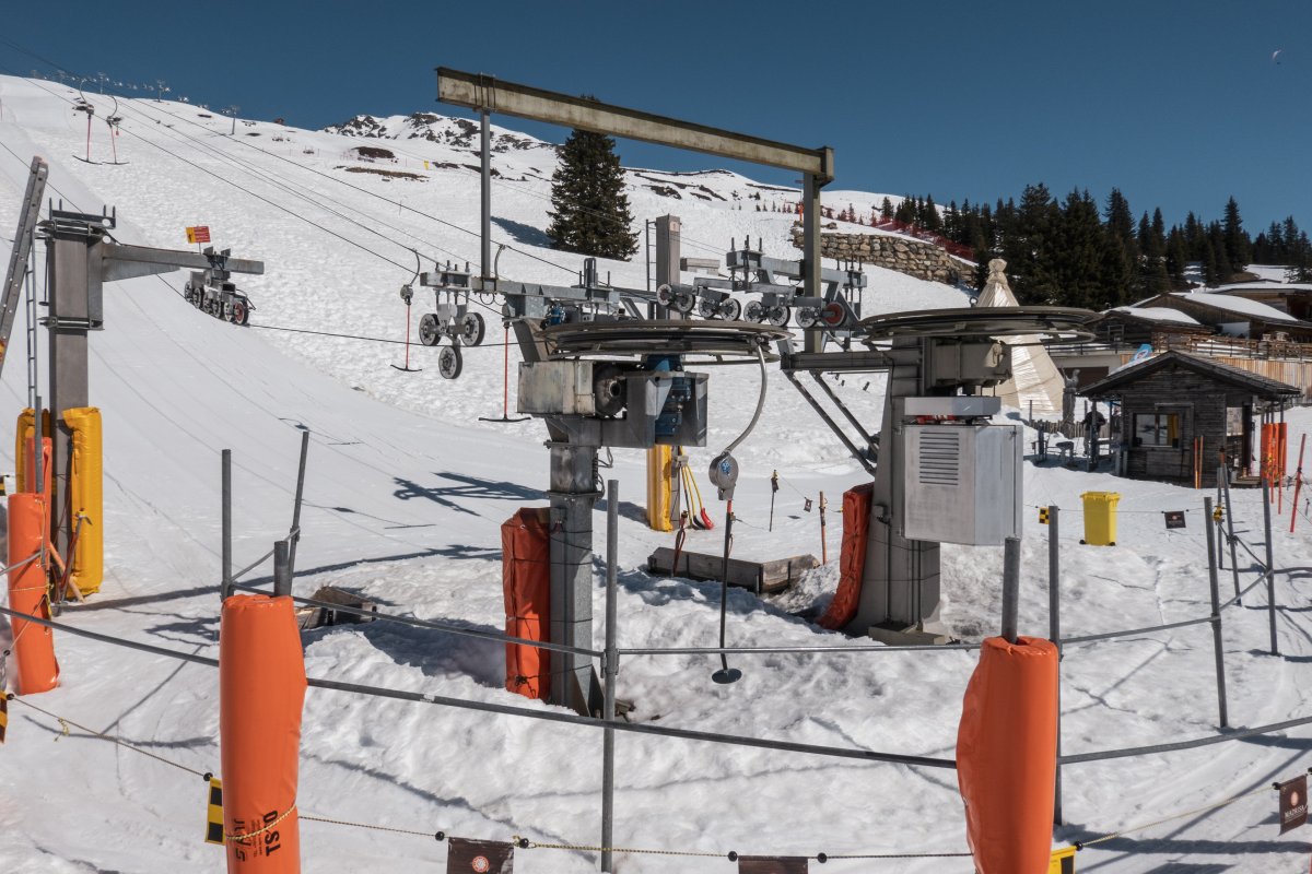 Talstationen der Schlepplifte Albeina, März 2022