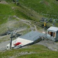 Ausstieg der Sesselbahn Distelboden-Balmeregghorn, Juli 2005