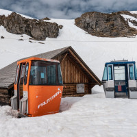 Alte Kabinen der Kabinenbahn Stöckalp-Melchsee-Frutt, April 2024