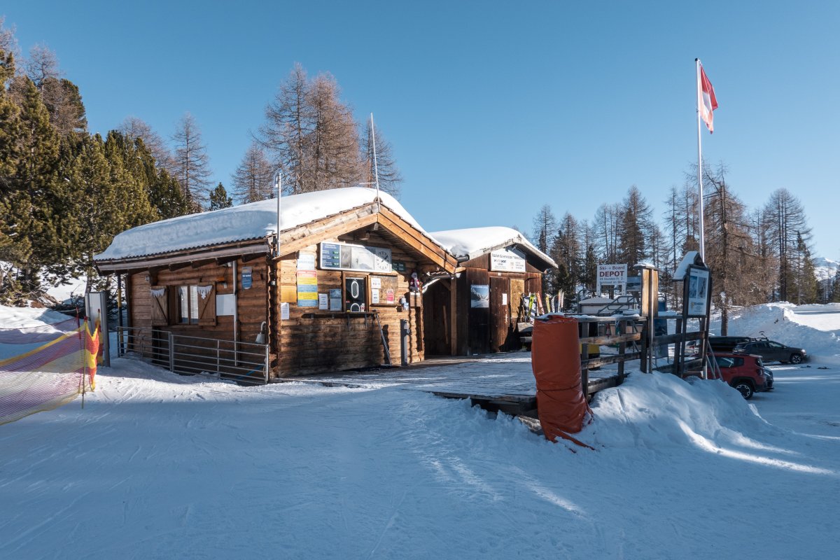 Talstation und Kasse Skigebiet Tschierv - Minschuns
