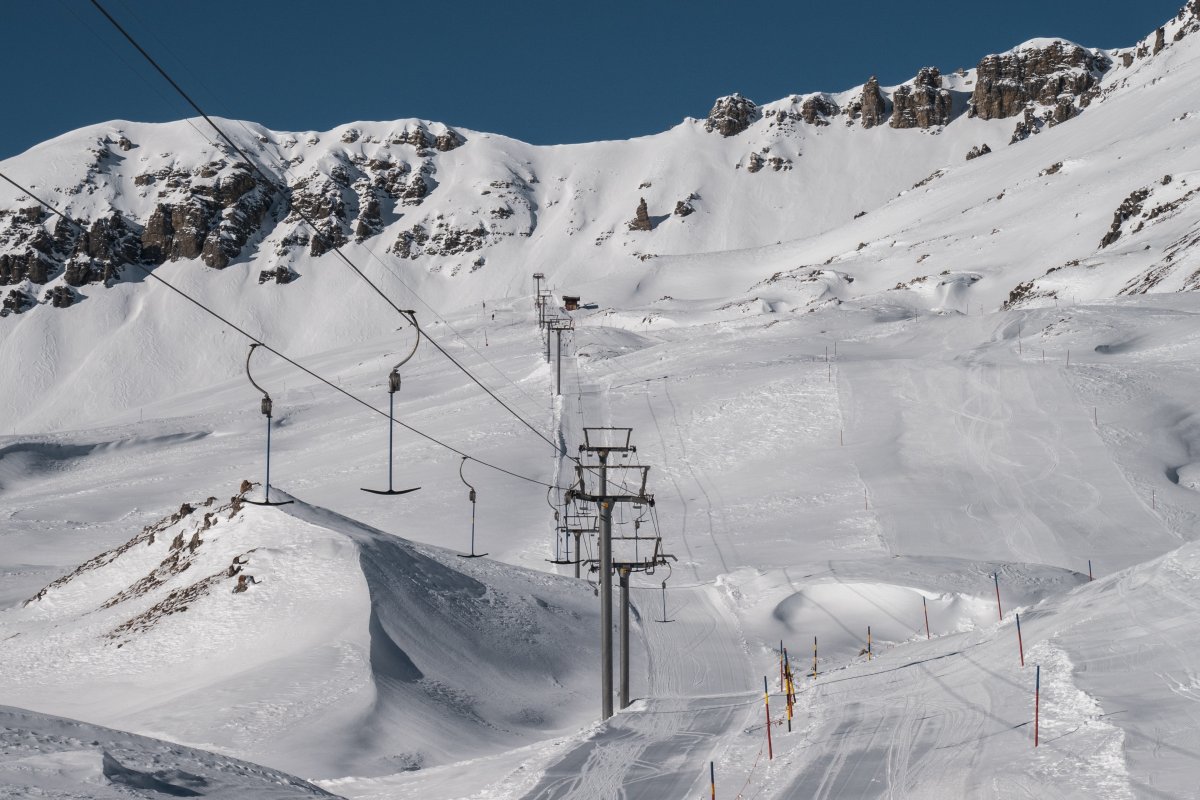 Coupierte Abfahrten am Schlepplift Vallatscha