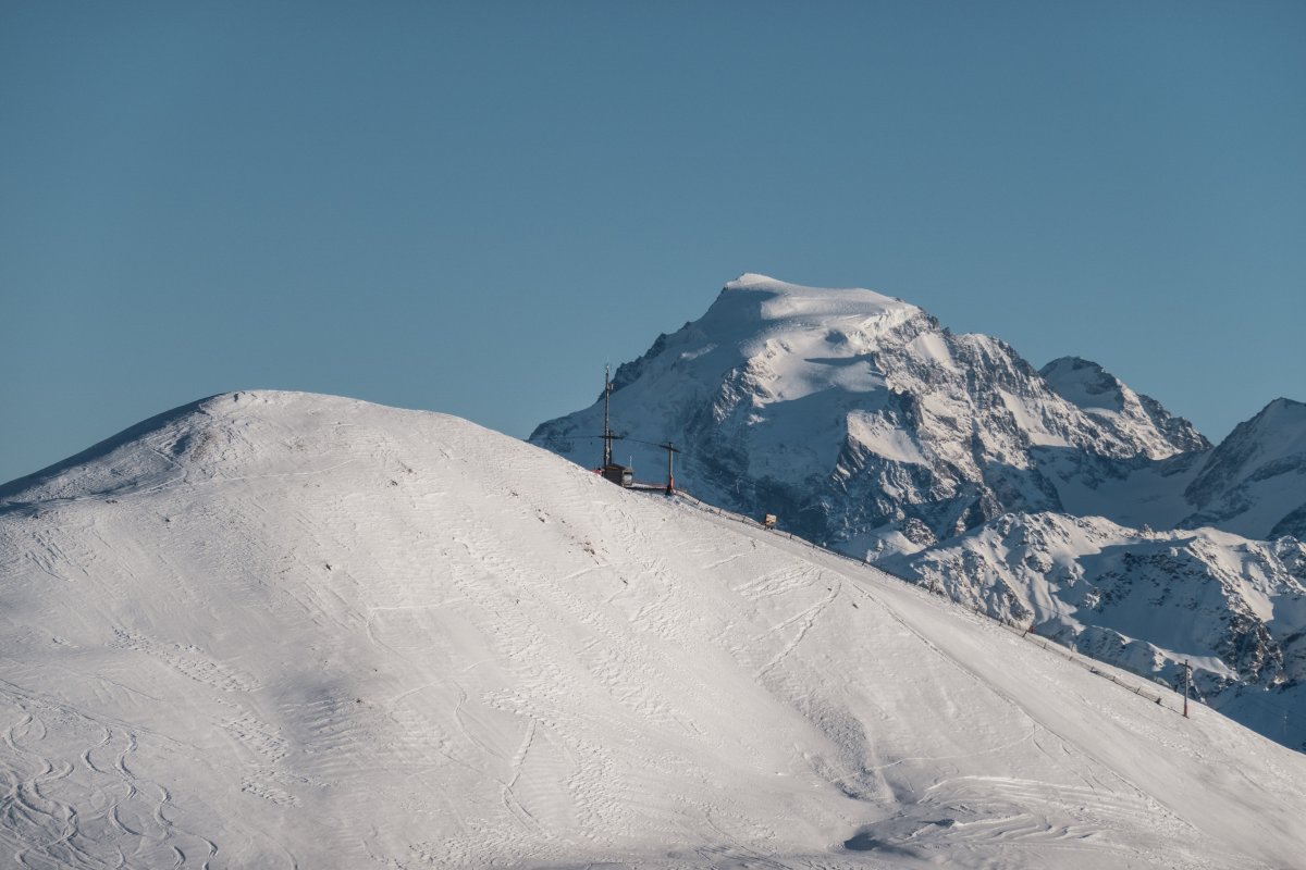 Schlepplift Alp da Munt-Minschuns mit Ortler, Januar 2022