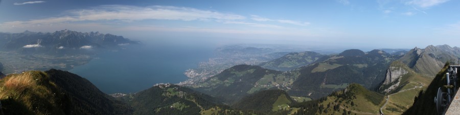 Panorama von den Rochers de Naye Richtung Westen auf den Genfer See, August 2011