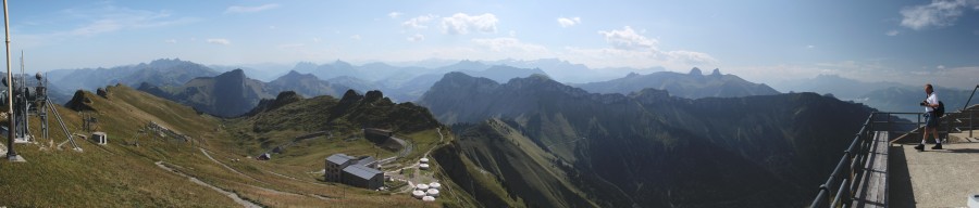 Panorama von den Rochers de Naye Richtung Osten, August 2011