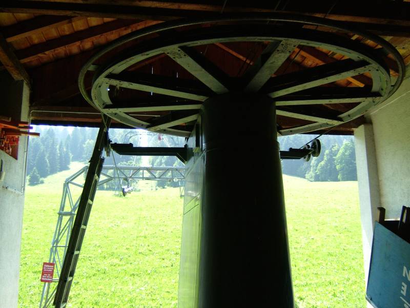 Talstation des Schlepplifts Les Fontaines, Juli 2006