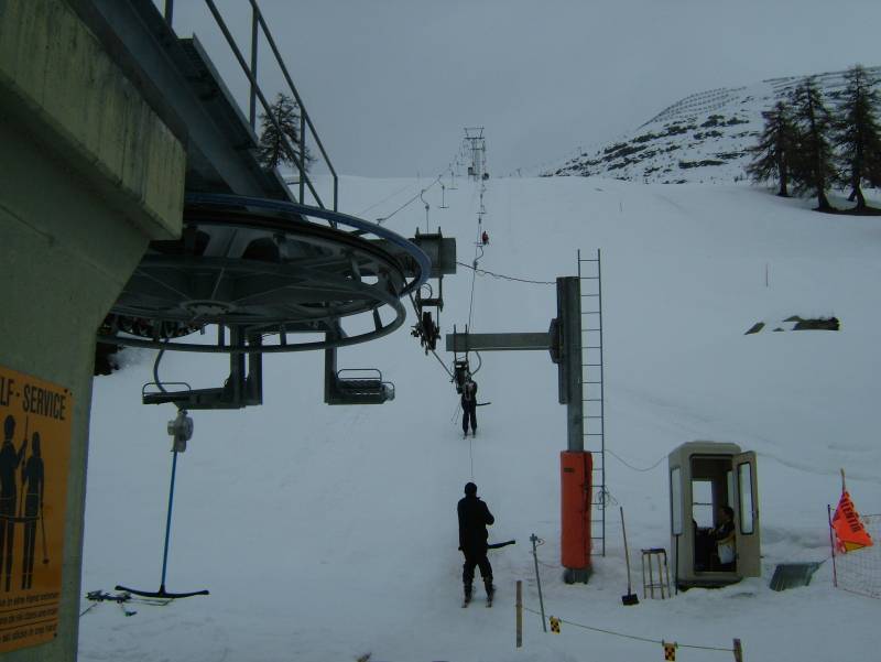 Talstation des Schlepplifts Fleschen 2, April 2006
