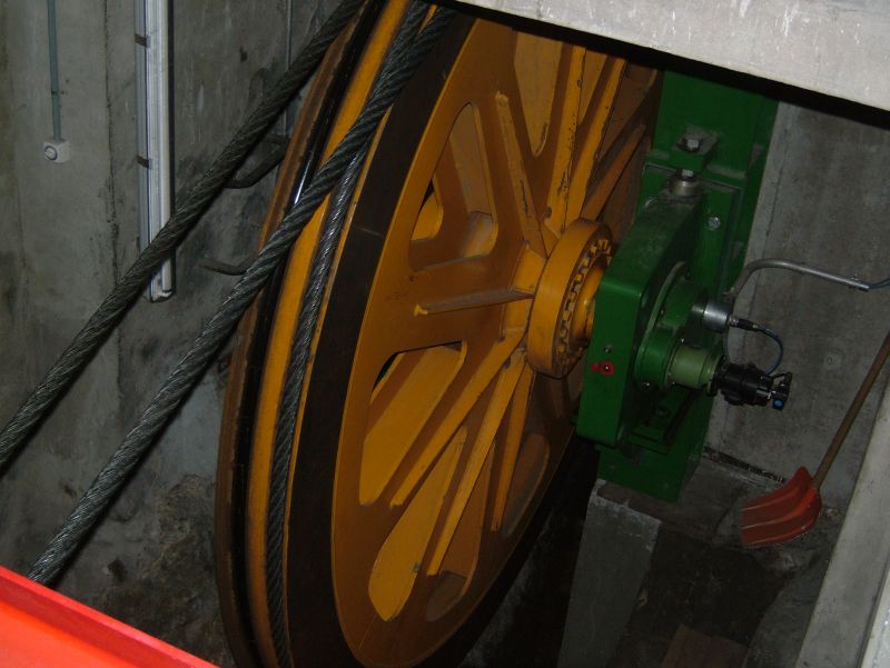 Antrieb der Standseilbahn Punt Maragl-Muottas Muragl, April 2007