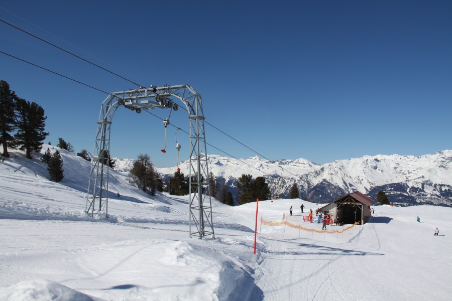 Schlepplift Planards, ein Gebastel aus vielen Herstellern, darunter Müller, Baco und Leitner, März 2012