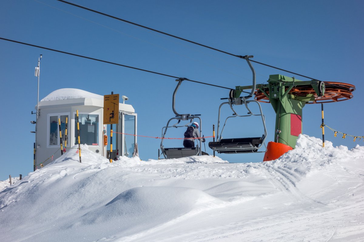 Bergstation der Sesselbahn Wali-Stein, Februar 2018