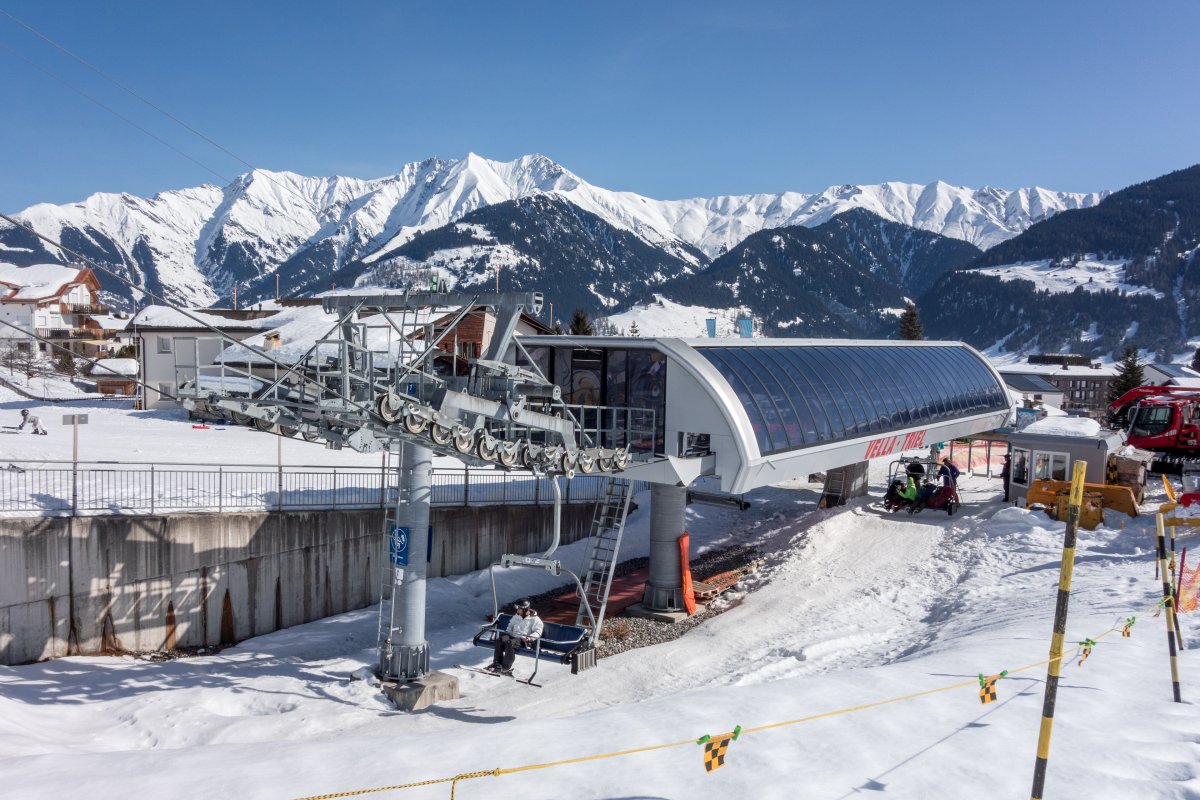 Talstation der Sesselbahn Vella-Triel, Februar 2018