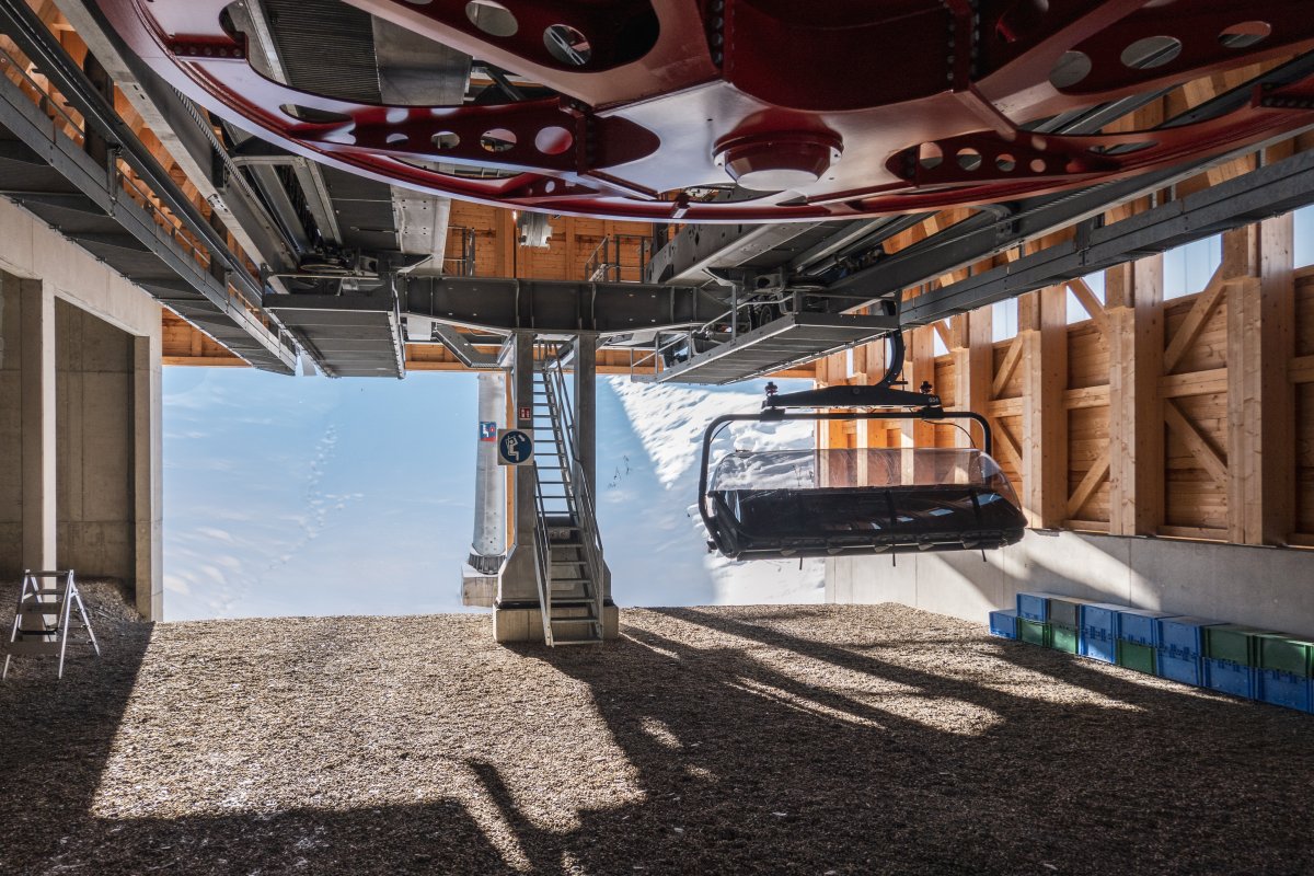 Talstation der Sesselbahn Untermatt-Stein, Januar 2022