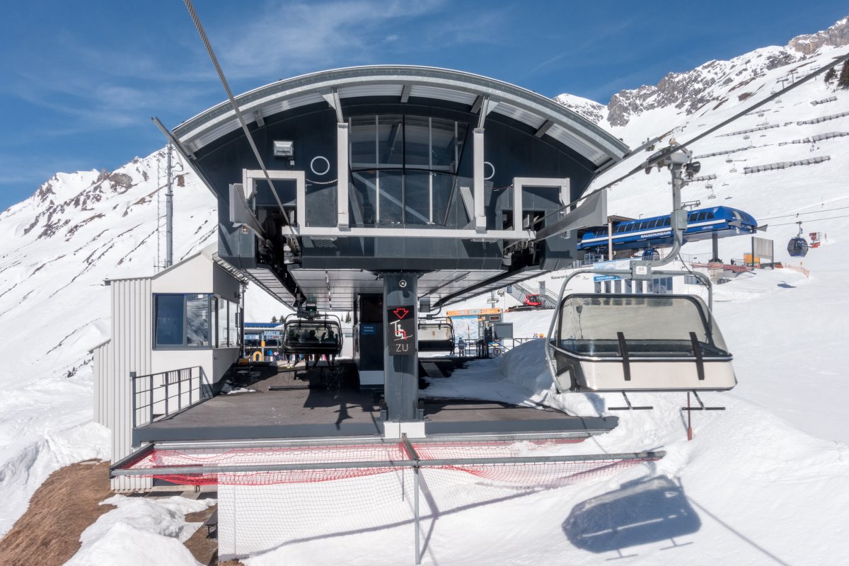 Bergstation der Sesselbahn St. Anton-Gampen, März 2019