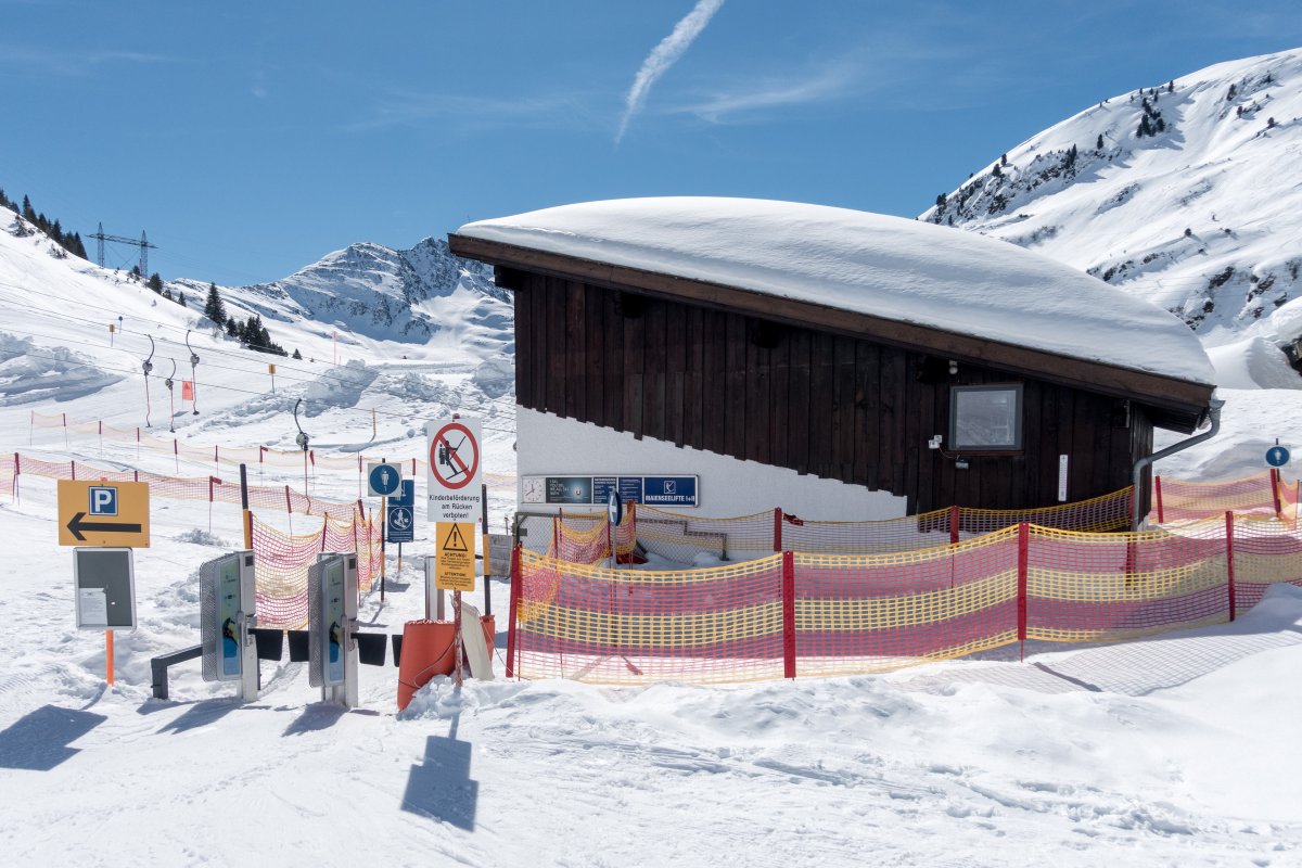 Talstation der Schlepplifte Maiensee in St. Christoph, März 2019