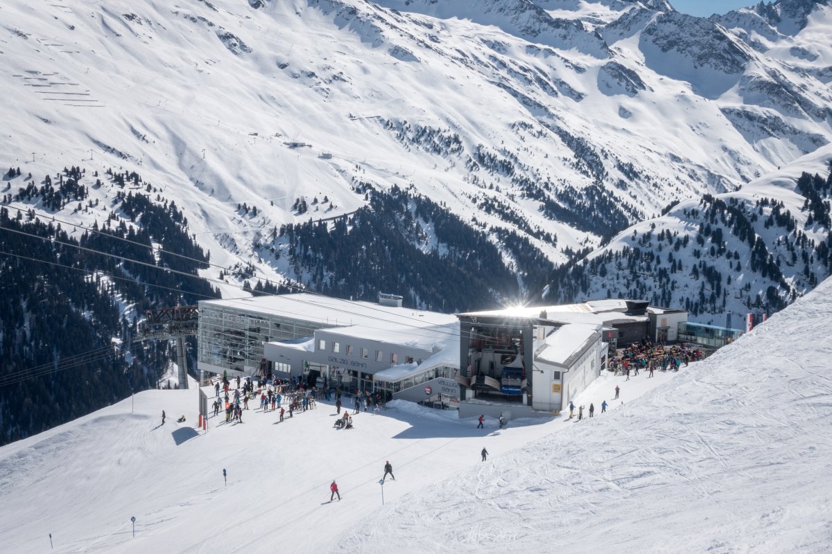 Talstation der Luftseilbahn Galzig-Vallugagrat, März 2019