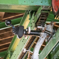 Klemme der Kabinenbahn Staudach-Nockalm, März 2023