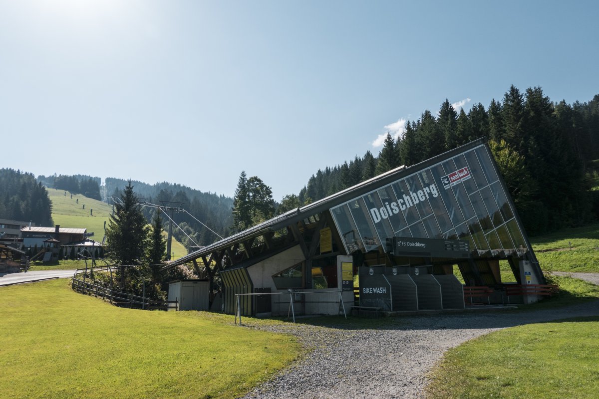 Talstation der Sesselbahn Doischberg, September 2023