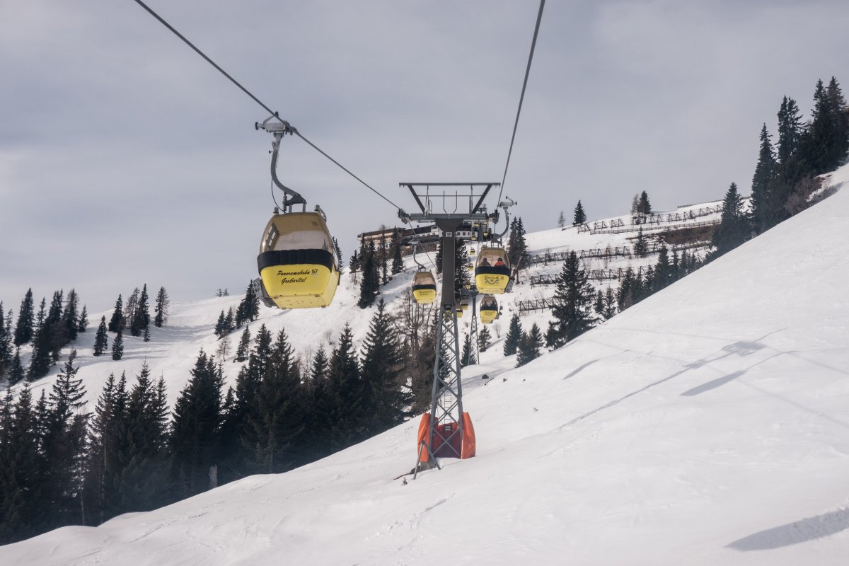 Bergfahrt mit der Panoramabahn Großarl ins Skigebiet