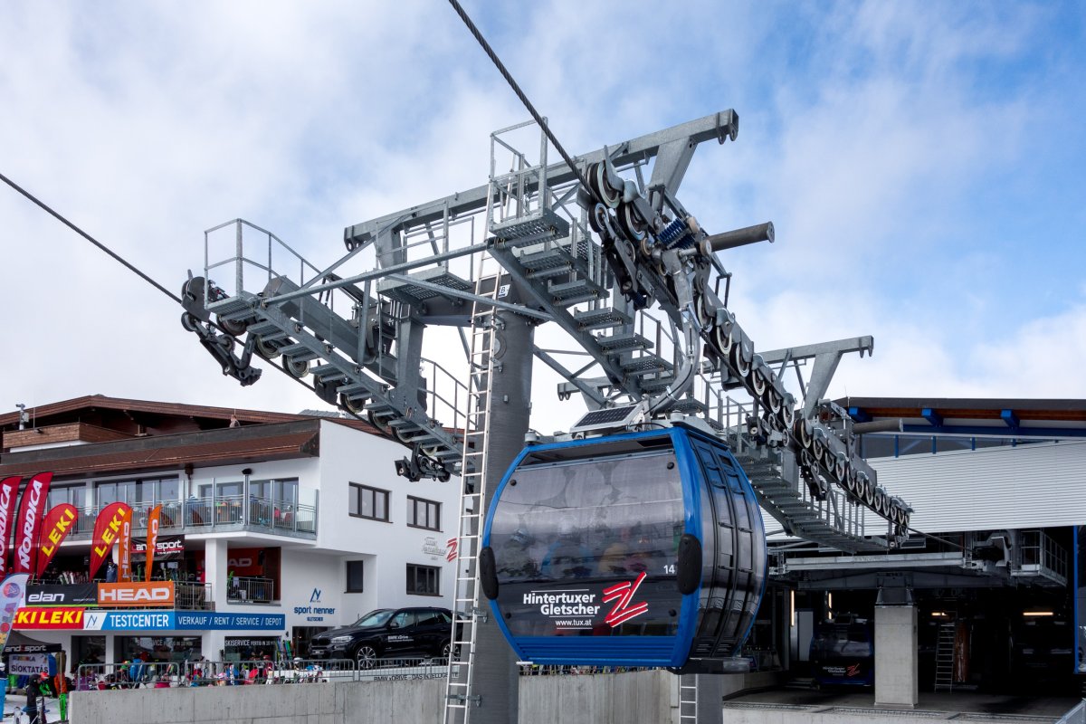 Talstation der Kabinenbahn Tuxerfernerhaus-Gefrorene Wand 2, Oktober 2016