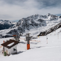 Talstation des Schlepplifts Alblitt, März 2025