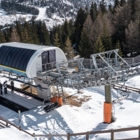 Talstation der Sesselbahn Sonnalm, März 2023