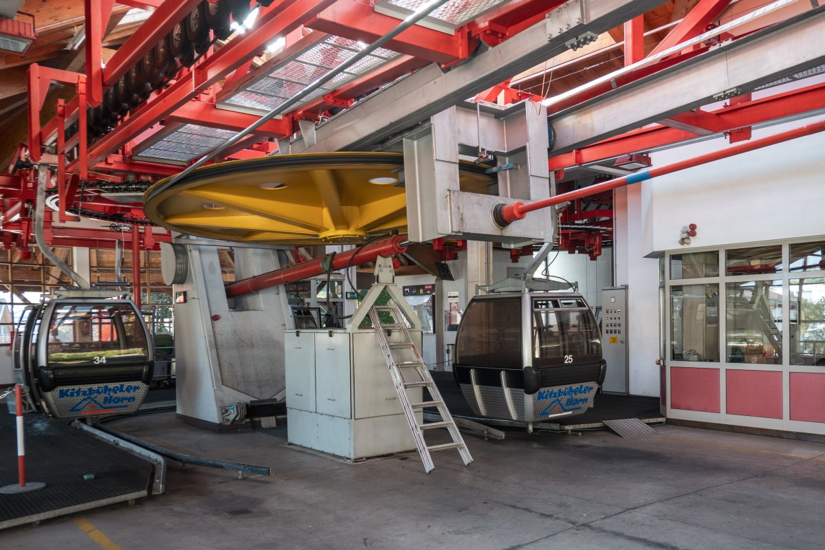 Talstation der Kabinenbahn Kitzbühel-Pletzeralm, September 2023