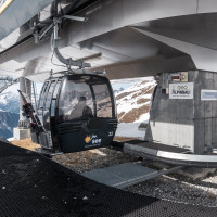 Bergstation der Kabinenbahn Versing, März 2025