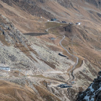 Stationen der im Bau befindlichen Sesselbahnen Einzeiger und Silberbrünnl, Oktober 2025