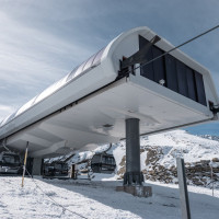 Bergstation der Kabinenbahn Schwarze Schneid 2, Oktober 2025