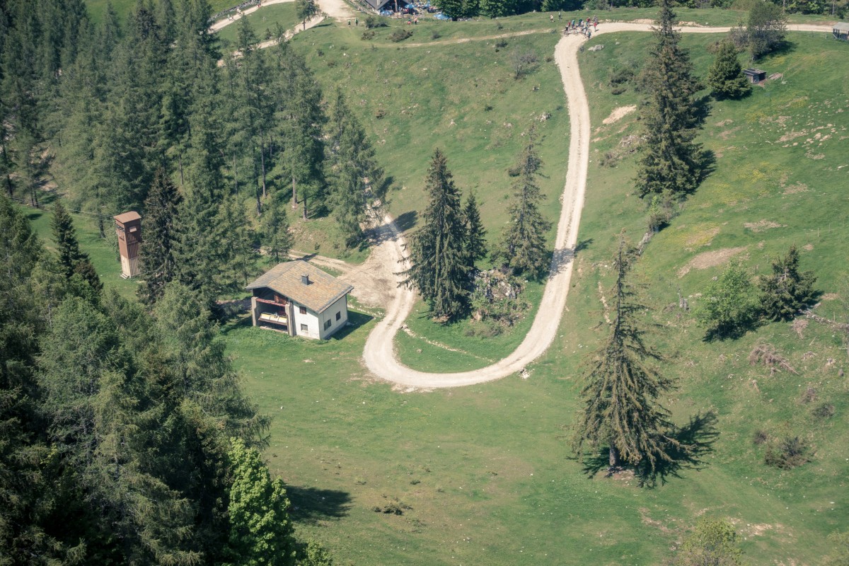 Talstation des ehemaligen Schlepplifts Zwölferhorn, Juni 2019