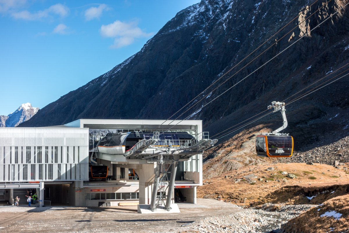 Talstation der Kabinenbahn Fernau-Eisgrat, Oktober 2016