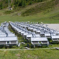 Sessel der Sesselbahn Seetal, diese sind von Girak und besitzen noch Seitwärtsschliessbügel, August 2007